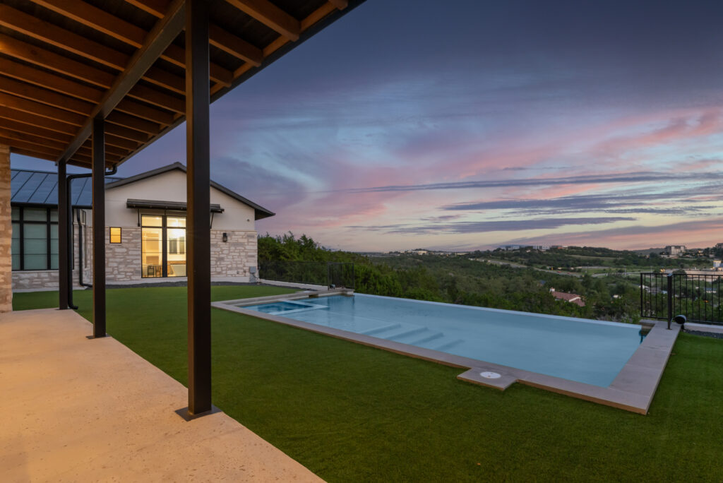 How Do You Choose the Right Lot in a Master-Planned Community in Lake Travis Austin?