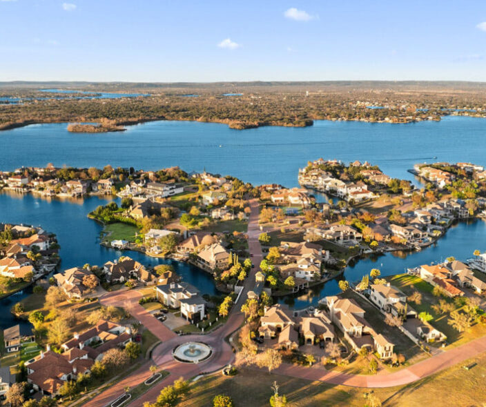 The Best Neighborhoods in Horseshoe Bay for Waterfront Vacation Homes