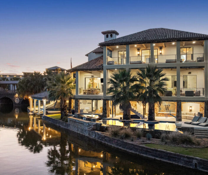 What Makes Horseshoe Bay Waterfront Homes Difficult to Price Correctly