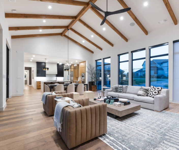 What Features Should You Prioritize When Selecting a Floor Plan for Resale Value in Lake Travis?