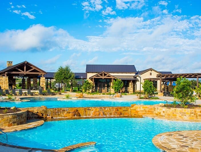 What Are the Pros and Cons of Living in Sweetwater?